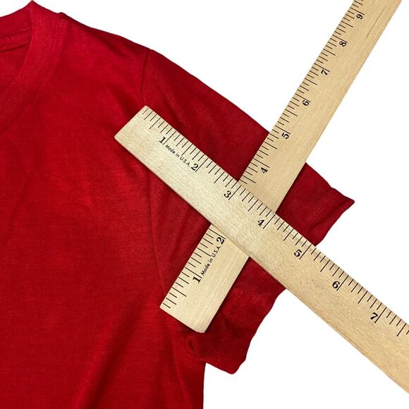 Disney T-Shirt Top Womens Small Red Minnie Mouse Graphic Short Sleeve Round Neck - Picture 4 of 8